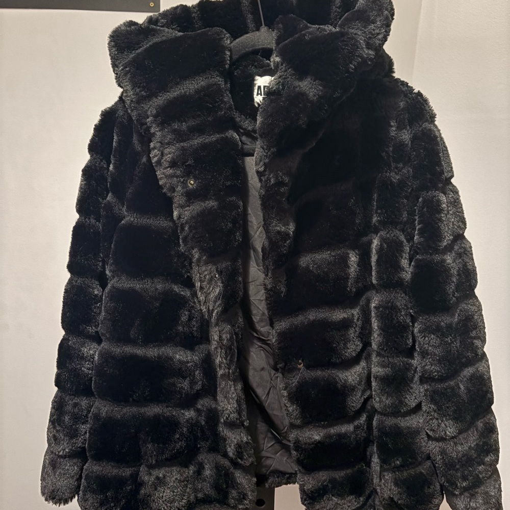 APPARIS Vegan Fur Goldy Coat